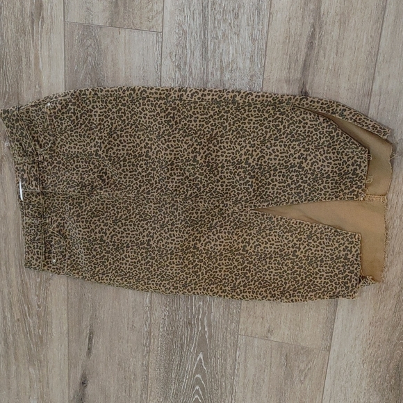 Zara xsmall cheetah print denim midi skirt used great condition - Picture 3 of 9